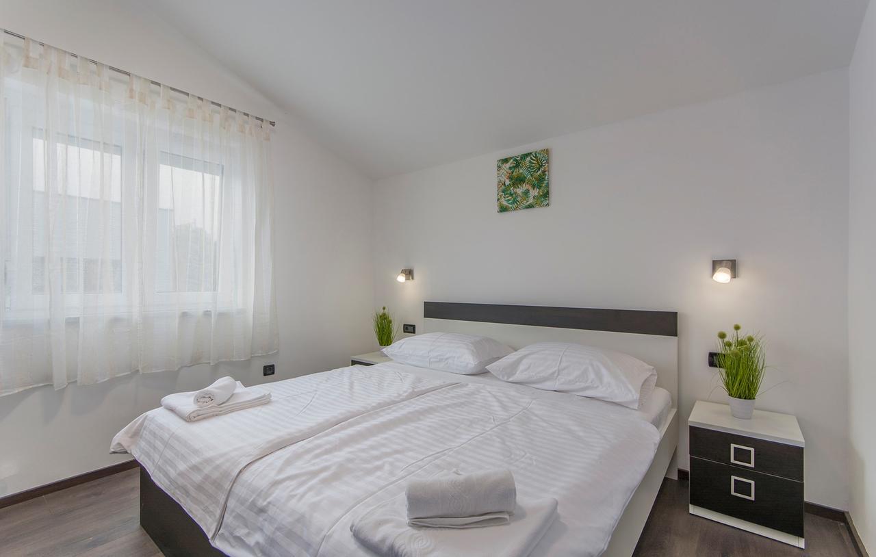 Silver Holiday House Vrvari ภายนอก รูปภาพ
